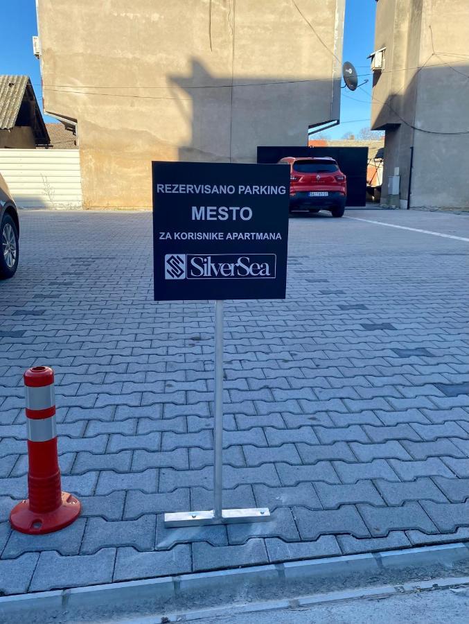 Silversea Apartman Šabac Buitenkant foto